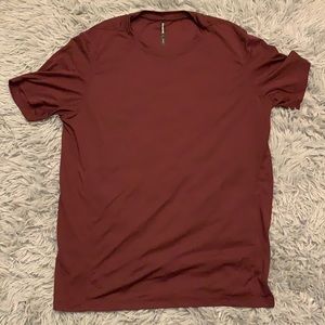 Maroon men’s training shirt